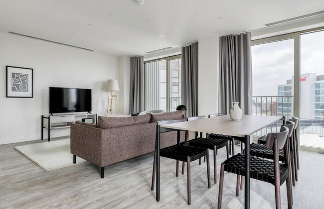 Remarkable 2bed Apartment in London - Photo 15