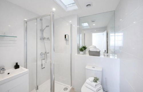 Beachfront Studio Direct Sea Views Air Conditioning Compact Coastal Crib - Foto 13