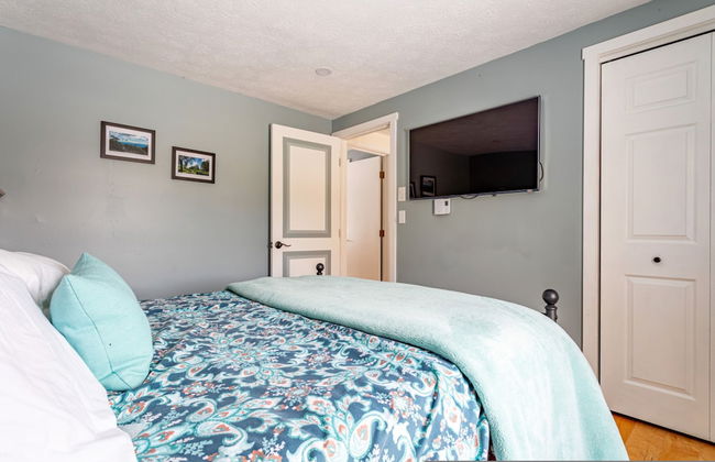 Ski Hike Lodge 5BR w Fire Pit Cozy Spaces - Foto 3