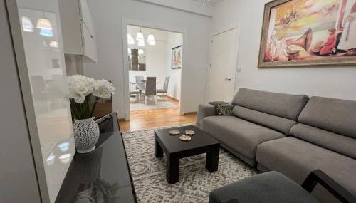 Céntrico Apartamento con parking - Foto 3