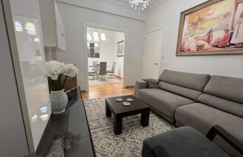 Céntrico Apartamento con parking - Foto 3