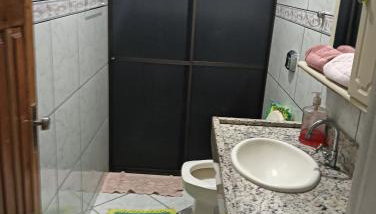 Casa Com 2 quartos, Garagem Ar tv - Foto 2