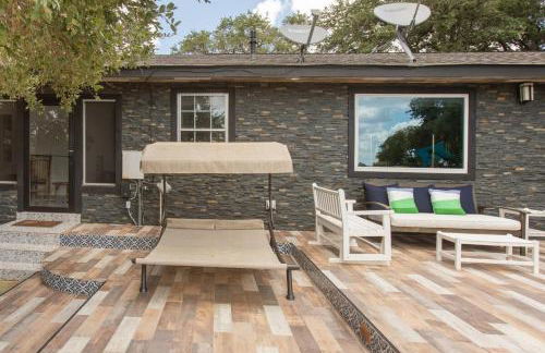 Four Bedroom Ranch Retreat with a Stunning Pool - Foto 27