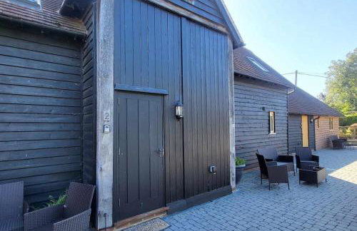 2 Coopers Cottages, Bodiam, East Sussex - Photo 1