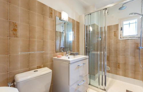 LB Vacation Rentals I Charming Little Bucolic House 5-Min From City - Foto 34