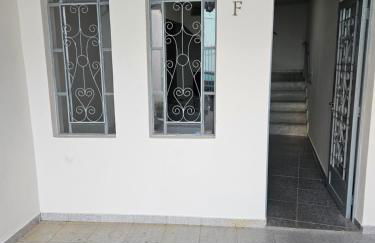 Casa familiar e espaçosa em Aparecida SP, com 3 quartos - Foto 2