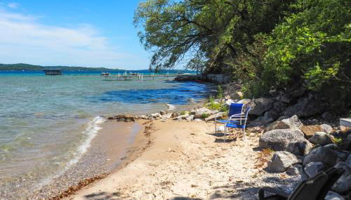 Fireplace! Waterfront Gem Near Leelanau Wine Trail - Foto 4