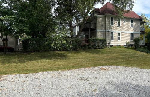 2nd Floor suite, close to ISU, Mill, & downtown - Foto 9