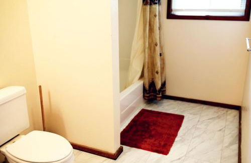 Lakefront Vacation Rental with a Deck and Hot Tub near Wisconsin Dells - Foto 26