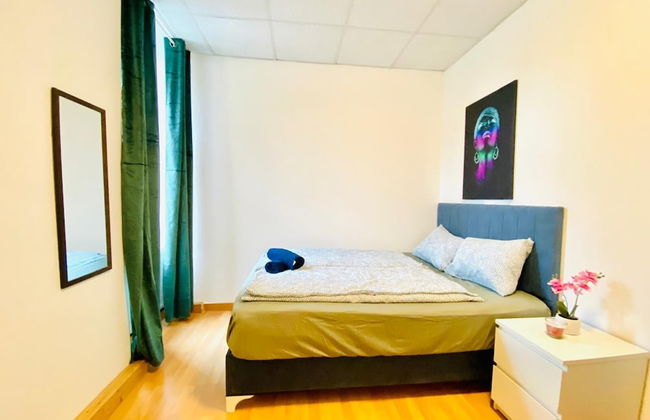 Stylish Shared 3-Bedroom Stay Near City - Foto 11