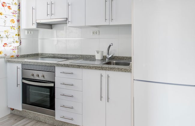 Santa Cruz Downtown Apartment, Luminosidad, Confort y Estilo - Foto 10