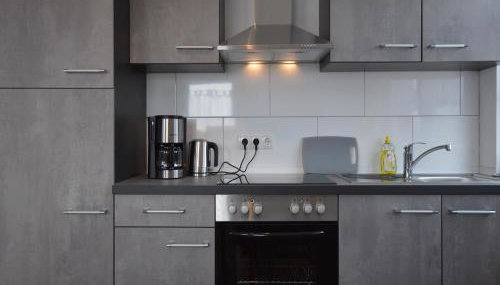 Central Rees Stay for Four - Photo 5