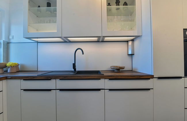 Apartment With Breathtaking sea View - Photo 11