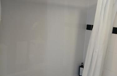 Urban Escape Glasgow Green Free Parking 20min walk to City Center - Foto 19