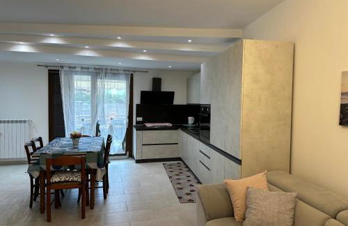 Beautiful Apartment with Swimming Pool - Photo 7