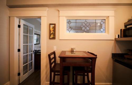 RedTail Inn - 3 Suites Sleeps up to 12 - Foto 31