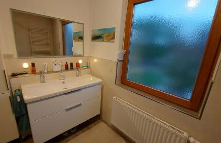 Schönes wohnen im Grünen - Foto 2