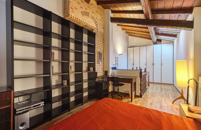 Piazza Maggiore Duplex Apartment - Photo 2