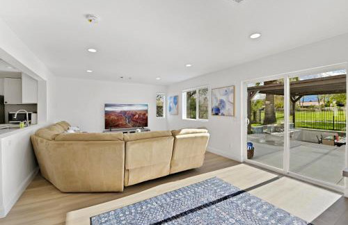 Your Stylish Getaway to Desert Fun and Relaxation - Foto 13