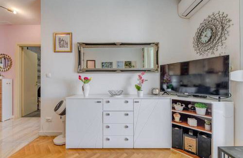 Aureola Center Apartment - Photo 6