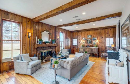 Historic Brookfield Farm Home about 14 Mi to Milwaukee - Foto 4