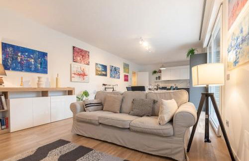 Art Home x4 in centre with private parking - Photo 29