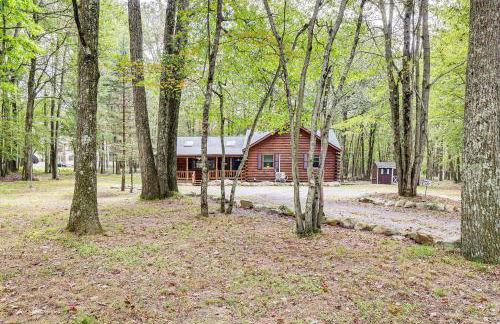 Long Pond Log Cabin with Hot Tub Soaks and Outdoor Fun - Foto 27