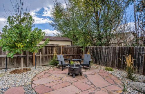 Monthly Stays Family Home Close to Parks - Foto 76