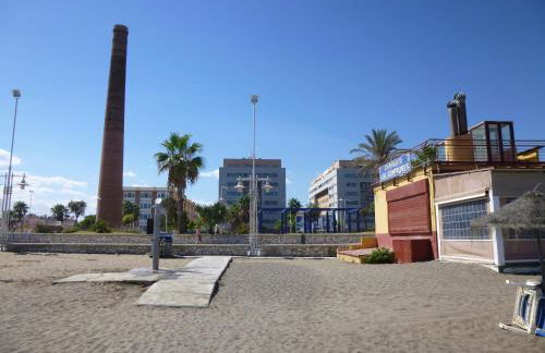 On the beach! Frente al Paseo Marítimo, Parking y Piscina - Photo 33