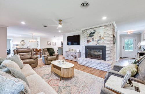 Patio, Yard, Views Modern Home in Longview - Foto 4