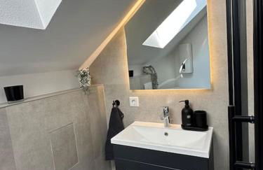 Stylisches Apartment in zentraler Lage - mit Klima - Foto 2