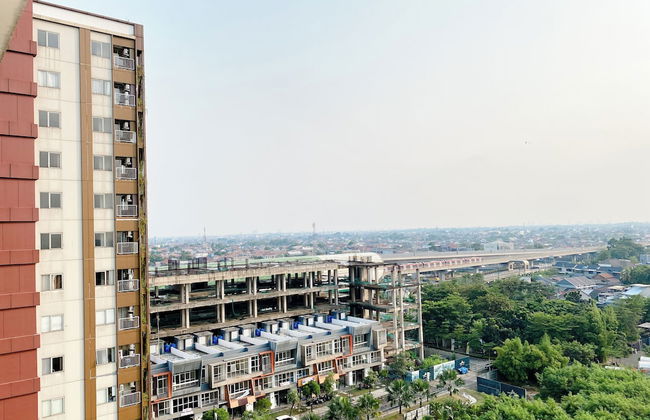 Homey and Minimalist Studio LRT City Jatibening Apartment - Photo 21