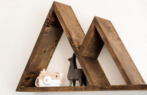 Modern Designer Cabin, Newly Renovated, EV Charger, Arcade, Kids Bunkbed, Minutes to Lake Arrowhead and Lake Gregory - Foto 48