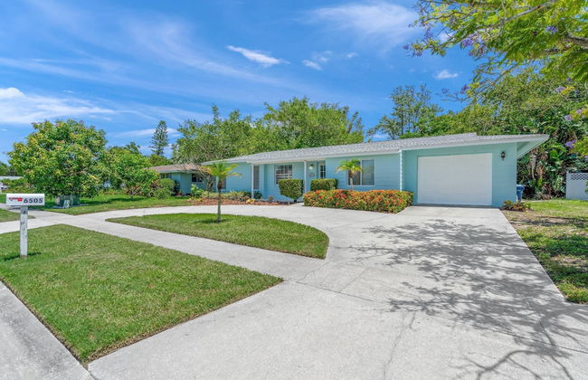 Sand Dollar Cottage - Photo 1