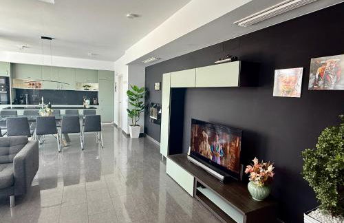 Luxury villa with large swimming pool and outdoor area - Foto 35