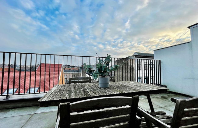 Modern 2BR Penthouse Near Diamond District by Oneluxstay - Foto 64