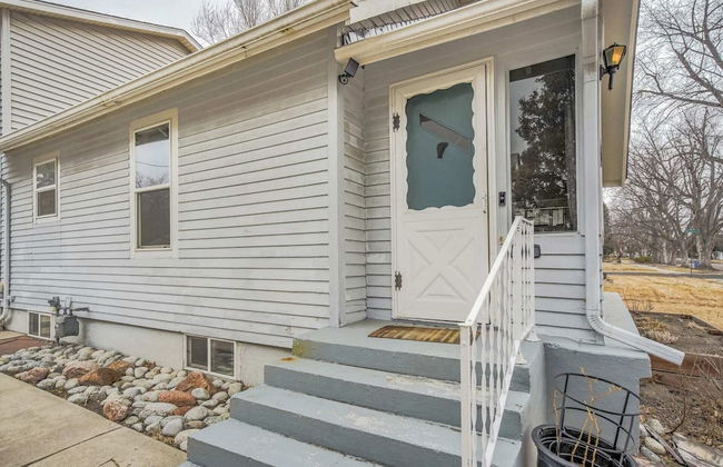 2BR Central Location Big Backyard & Dog Friendly! - Photo 38