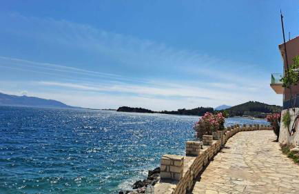 Heirlooms and Halos - Foto 53