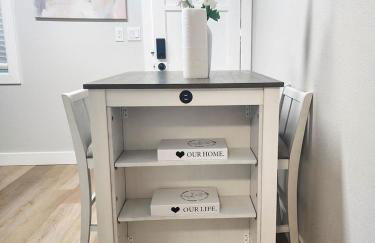 Relaxing Cozy Back House with Backyard - Foto 33