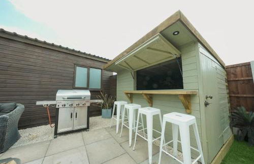 The Machine House - Hot Tub - Outdoor Bar - Foto 12