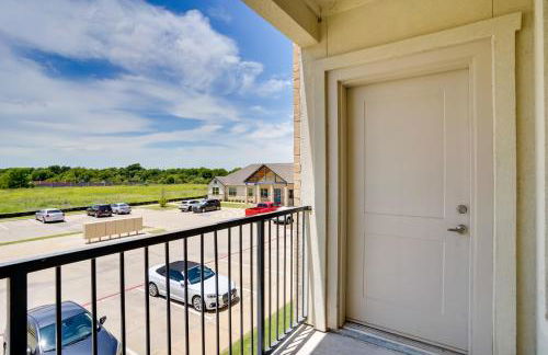 Commute to Fort Worth Newly Built Apt with Pool - Foto 22