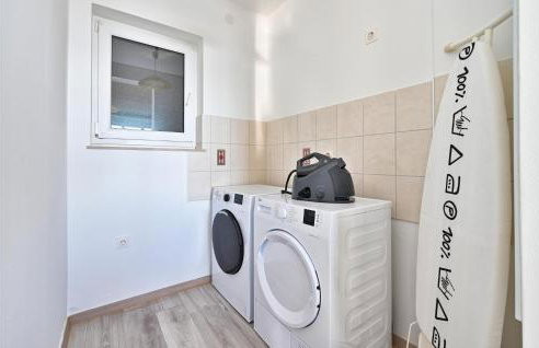 Cozy Home In Madzarevo With Kitchen - Foto 26