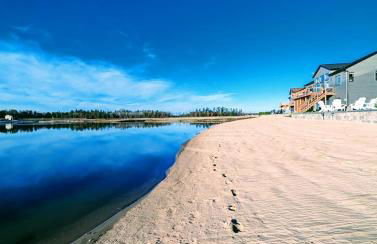 Lakefront, Private Beach, Garage Bar, Near WI Dells, King Beds, Sleeps 16, Near Ski Hills - Foto 8