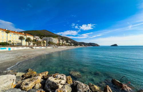 Beaches 400m - Free Garage - Terrace - Smart TV - Foto 26