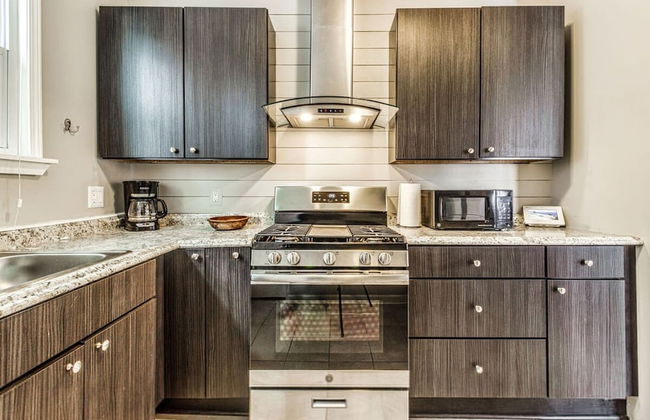 Great 6 Bedroom Peaceful Family Retreat in the University District - Foto 13