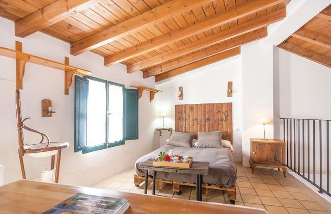 Casa Aroche - Photo 1