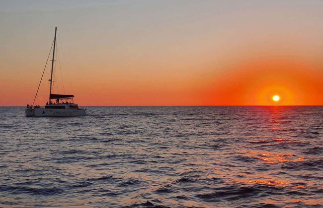 Santorini Caldera Catamaran Trip + Lunch - Foto 7