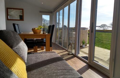 Cleeves Cabins Arran Luxury Lodge with hot tub - Foto 6