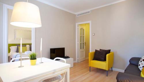 BarcelonaForRent The Sagrada Penthouse - Foto 1