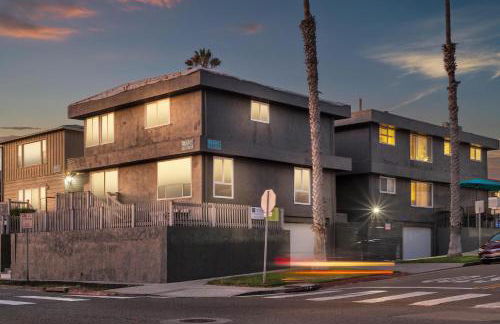 Ultimate Oceanside Retreat | Tower 9 Across from the Beach - Foto 77